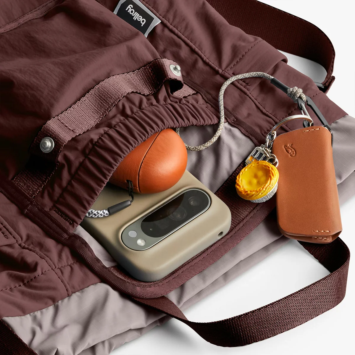 Bellroy Cinch Bucket Bag Burgundy - Image 3