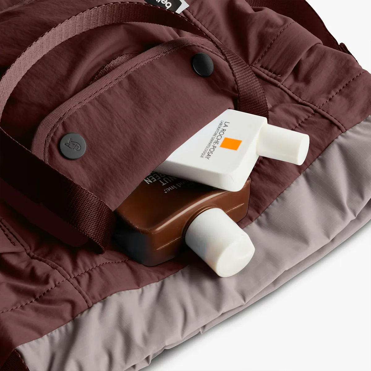 Bellroy Cinch Bucket Bag Burgundy - Image 4