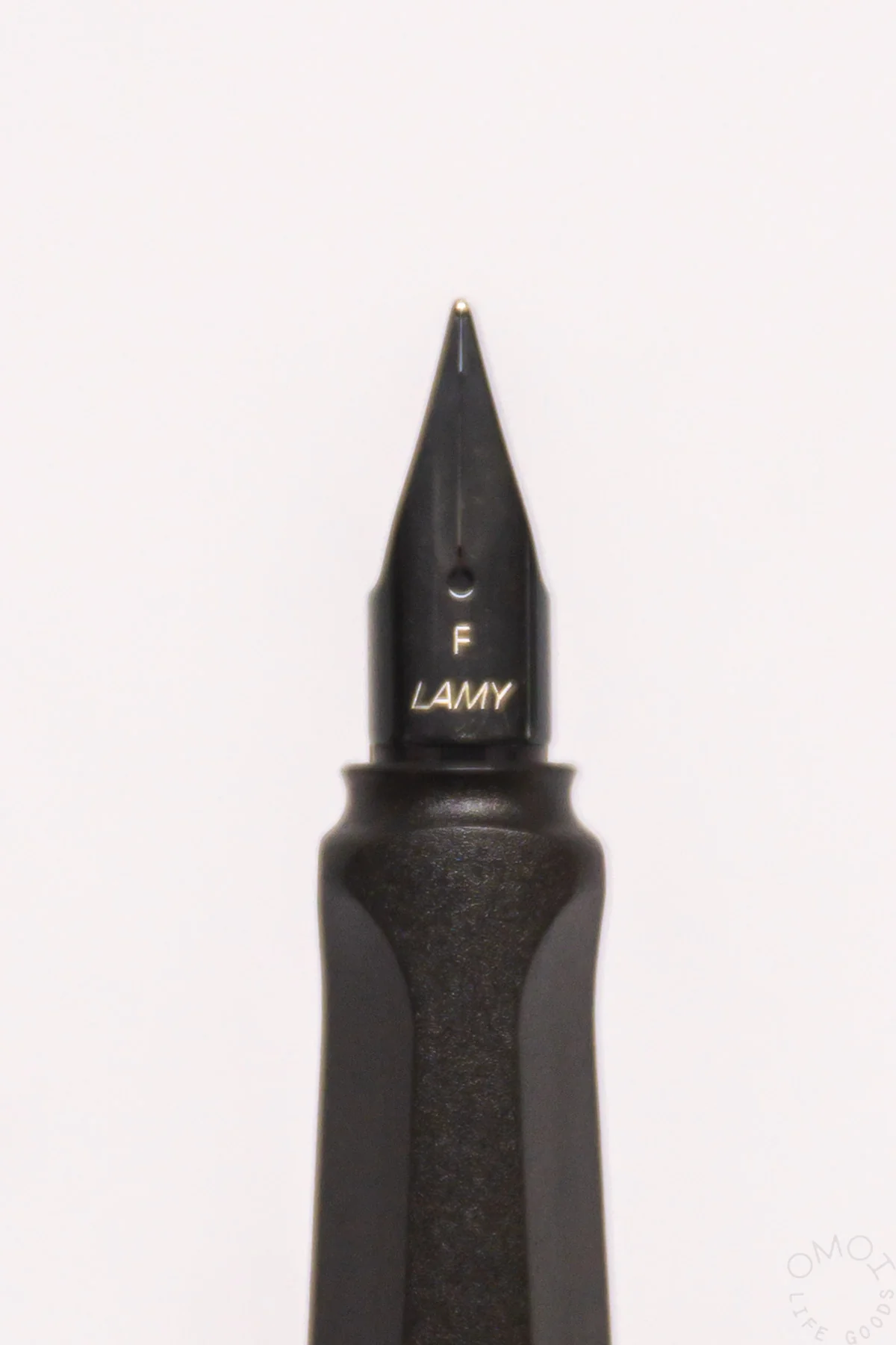 LAMY Safari Fountain Pen Fine Nib Umbra - Image 4