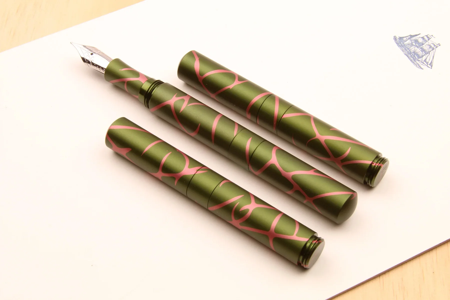 Schon DSGN Anodized Aluminum "Pocket 6" Fountain Pen Green Salmon Splash - Image 5