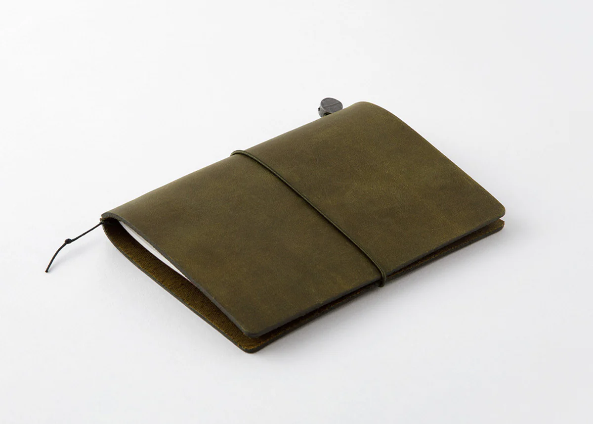 TRAVELER'S notebook Passport Olive - Image 4