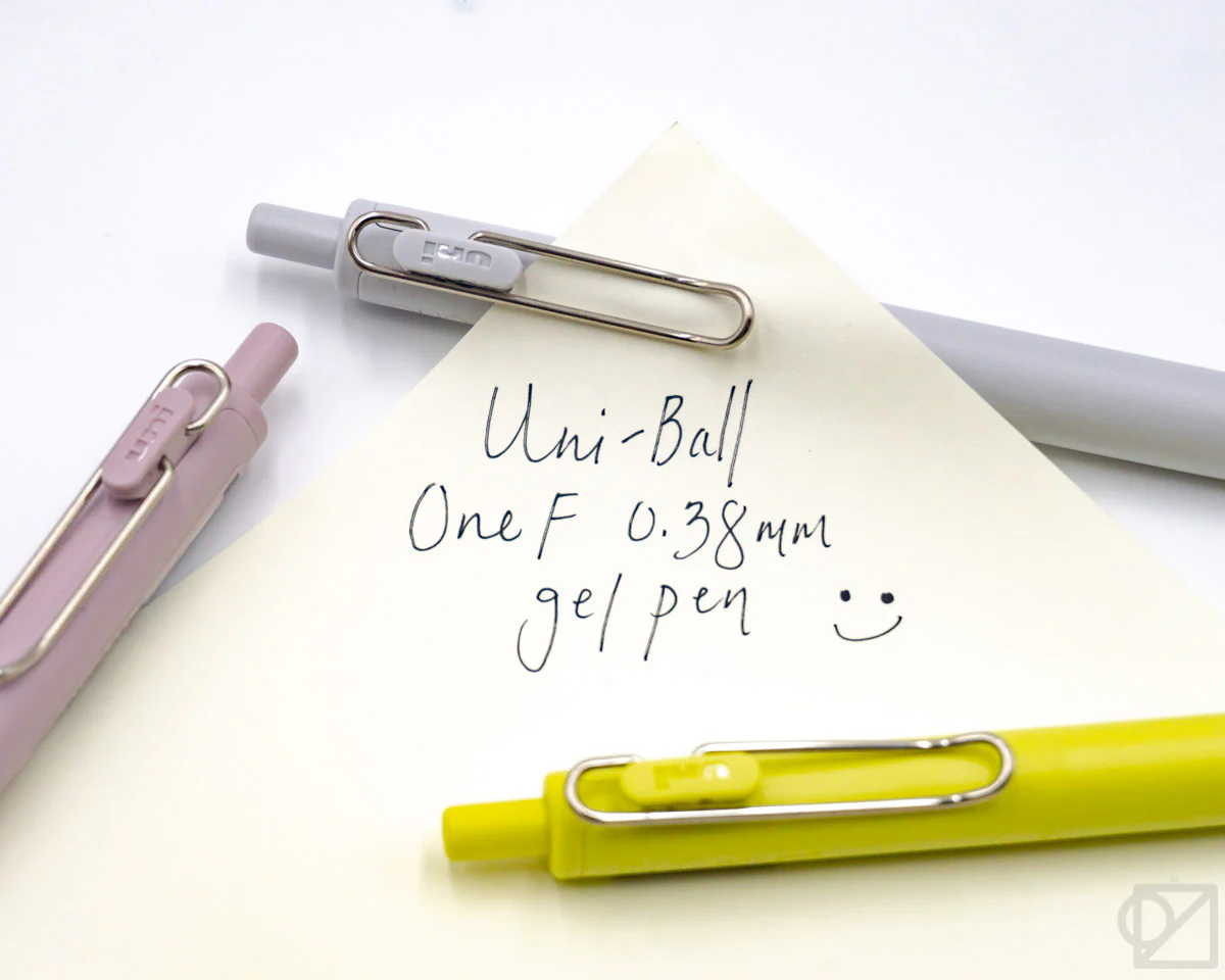 Uni-Ball One F 0.38mm Gel Pen - Image 2